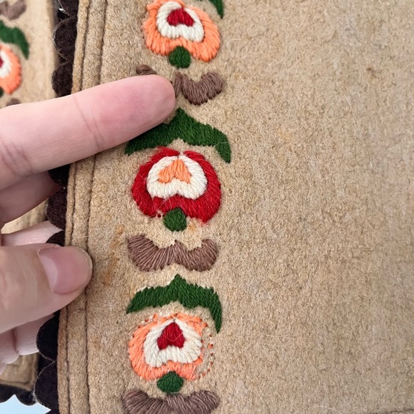 Vintage Hungarian Tan Embroidered Vest - Picture 8 of 9